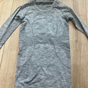 lululemon athletica Gray Long Sleeve Top